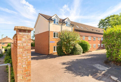 Larch Close, Oxford, Oxfordshire, OX2