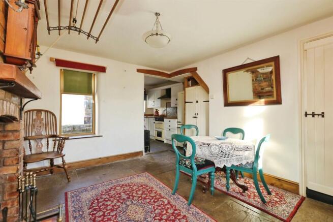 3 bed House to rent Image 6