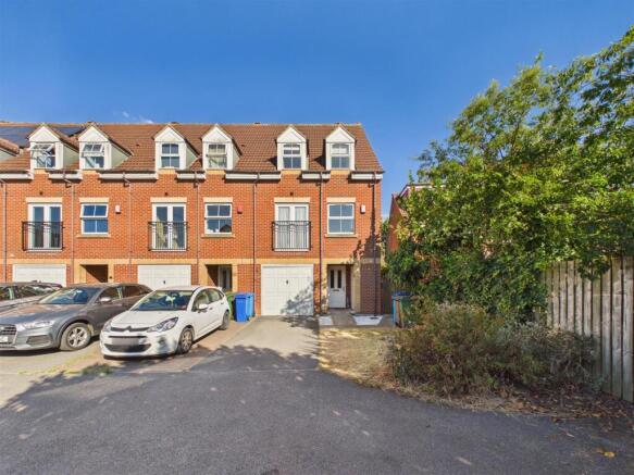 Willow Drive - Main Photo