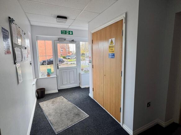 COMMUNAL ENTRANCE HALL