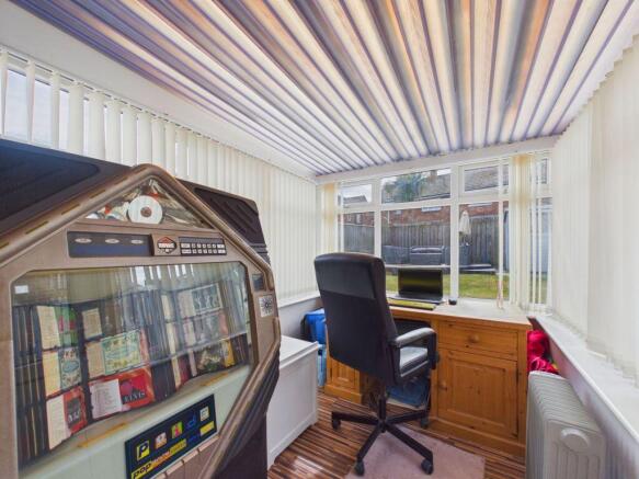 3 bed Semi-Detached for sale Image 5