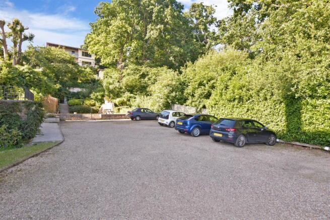 Driveway/Parking