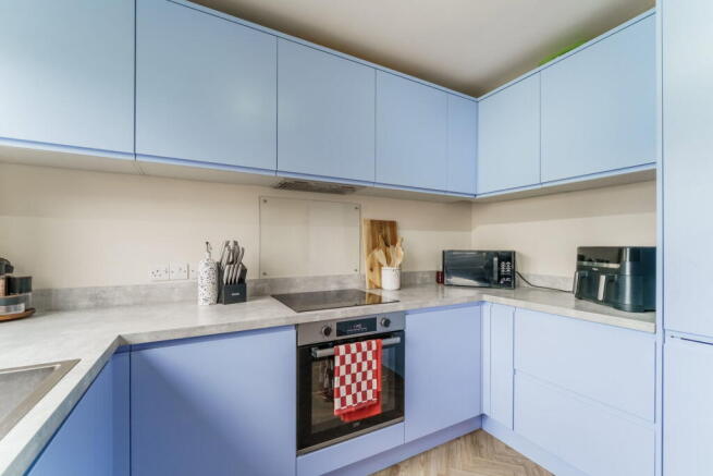 3 bed Semi-Detached for sale Image 8