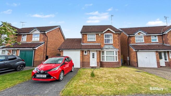 3-bed detached on Johnson Drive, Mansfield, NG18, £240,000