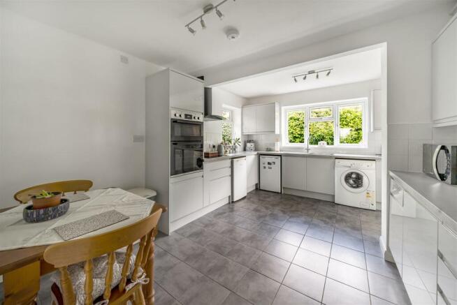 KITCHEN (2)