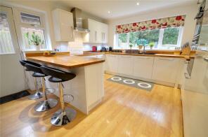 3, Wells Meadow, East Grinstead RH19 2SB