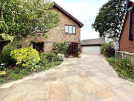 16, Larch Grove, Garstang PR3 1LE