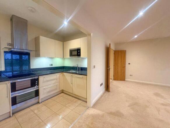 10, Peel House, 1 Cheveley Road, Newmarket, Suffolk, CB8 photo 4