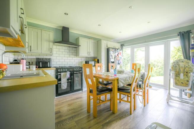 3 bed Detached Bungalow for sale Image 11