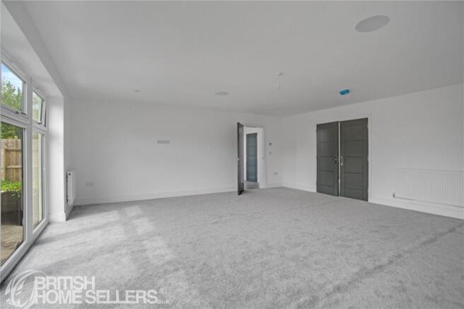 4 bed Detached for sale Image 10