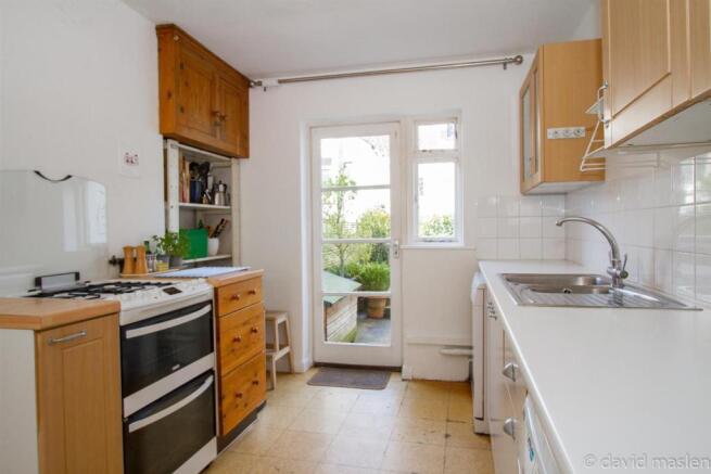 Kitchen (2).jpg