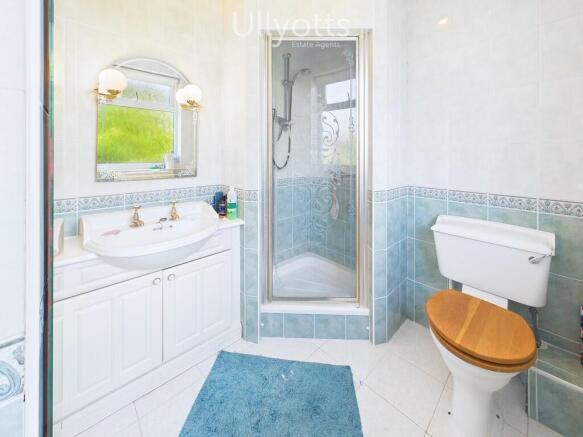 4 bed Detached for sale Image 10