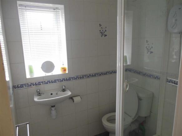 Ground floor shower 