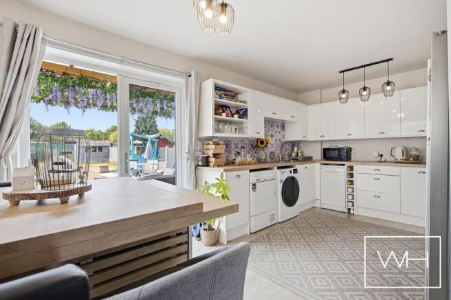 37 Chatsworth Cresce