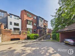 25, Oakdene Close, Pinner HA5 4EQ