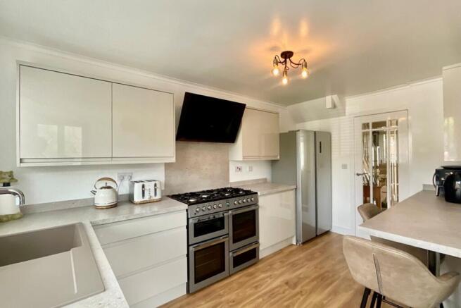 3 bed Detached for sale Image 10