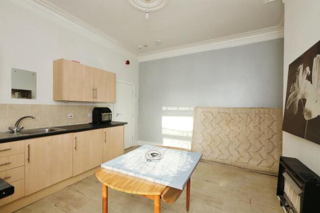 8 bed Terraced for sale Image 4