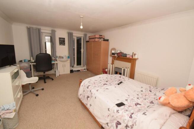 Middle Floor Bedroom 2