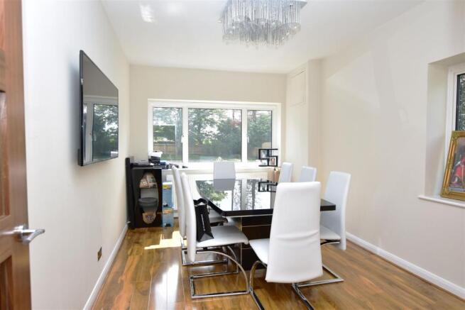 Dining room.jpg