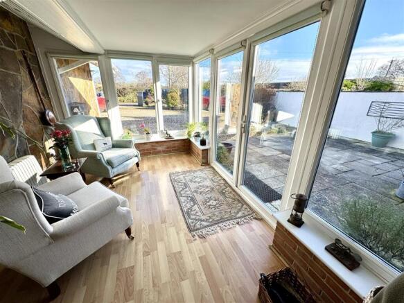 GARDEN ENTRANCE ROOM