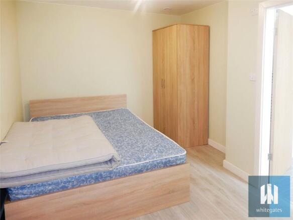 2 bed Apartment to rent Image 11