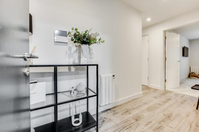 Flat 16, 54 The Avenue, Priors Hall-1.jpg