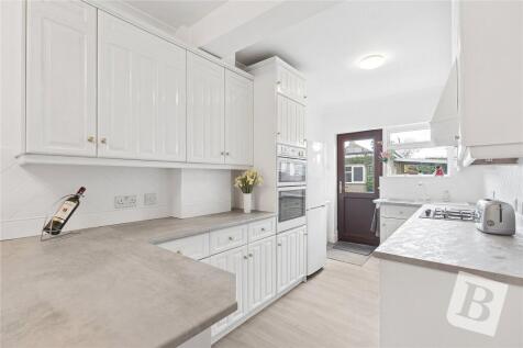 Hornchurch Road, Hornchurch, RM11