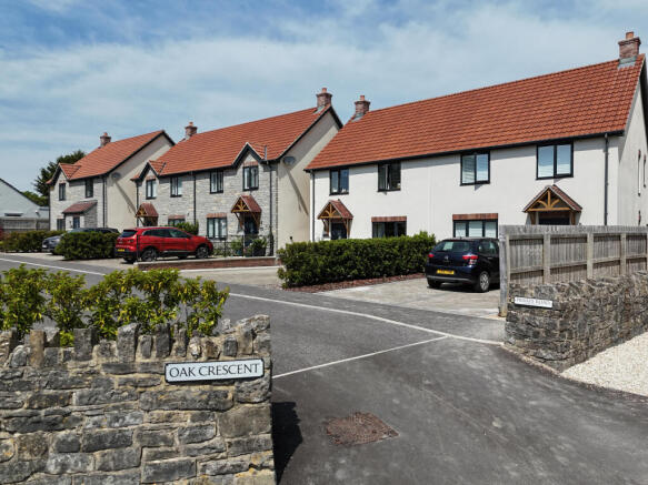 Oak Crescent