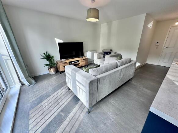 2 bed Apartment for sale Image 10
