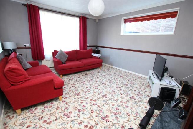 Living Room.JPG