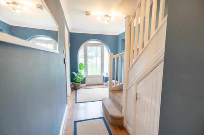 4 bed Detached for sale Image 11