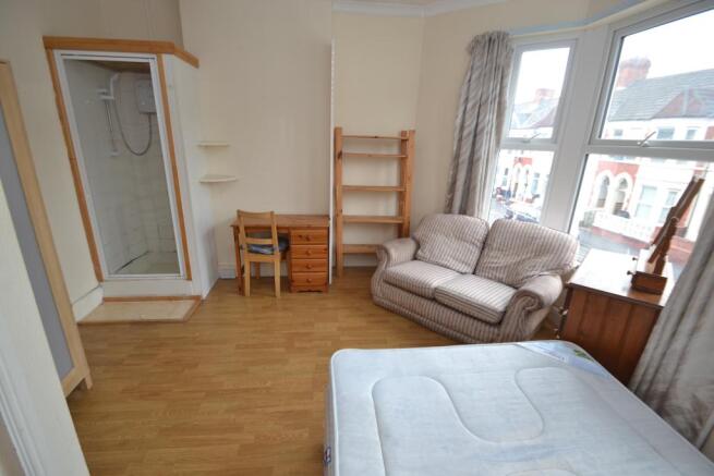 First Floor Front Be