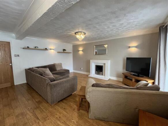 3 bed Link Detached House for sale Image 8