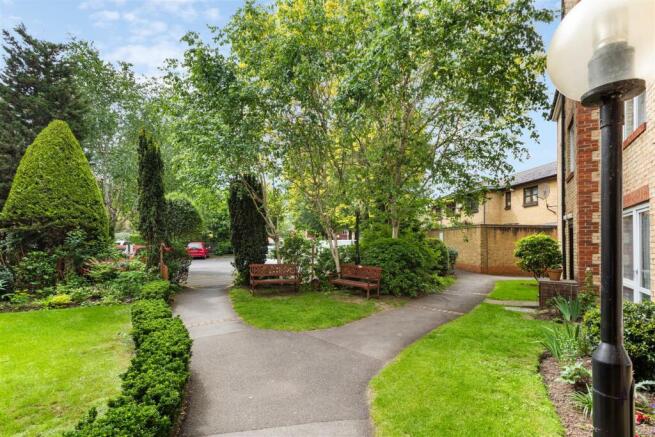 75 Homecross House, Fishers Lane, W4-15.jpg