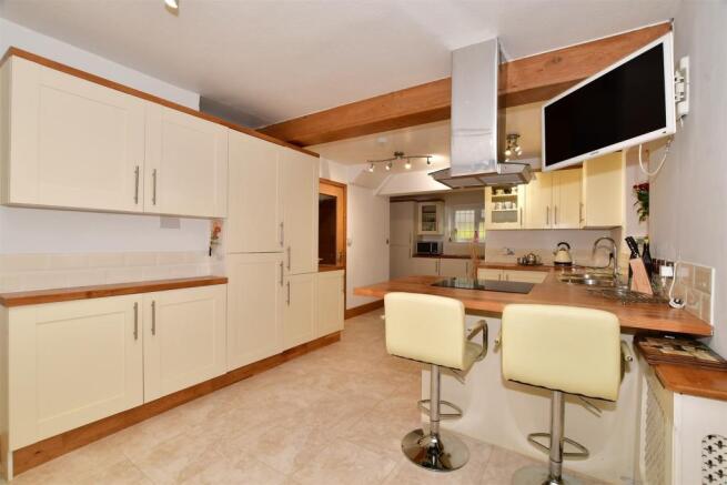 Kitchen/Breakfast Area