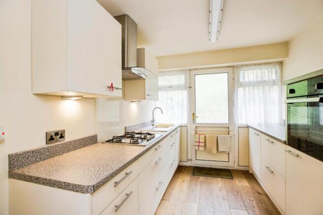 3 bed Semi-Detached for sale Image 4