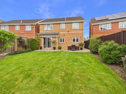 Ford Close, Yaxley, PE7