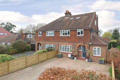 Avenue Gardens, Horley, Surrey, RH6