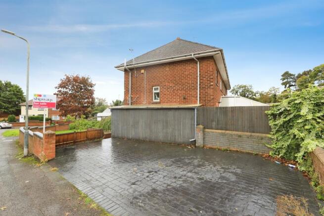 Goldthorn Road, Kidderminster photo 2