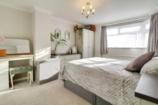 Highfield Chase, Basingstoke, Hampshire, RG21 photo 4