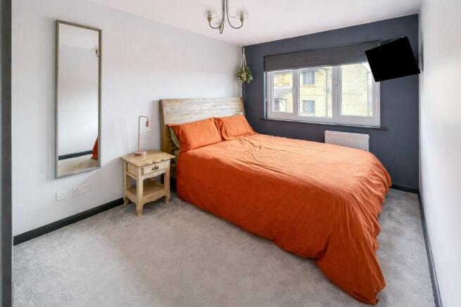3 bed Semi-Detached for sale Image 6