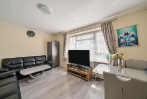 35, Morris Gardens, London SW18 5HL