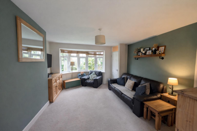 8 Warburton Close - Lounge 2.png