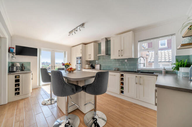 Kitchen/Breakfast Rm