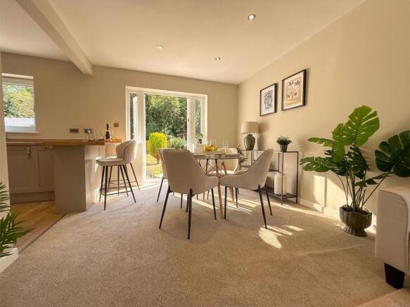 3 bed Semi-Detached for sale Image 10
