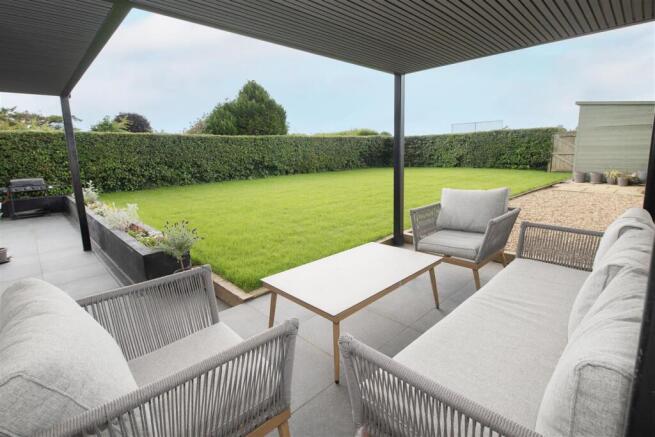 4 bed Detached for sale Image 12
