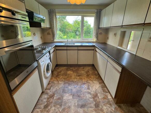 KITCHEN AREA.jpg