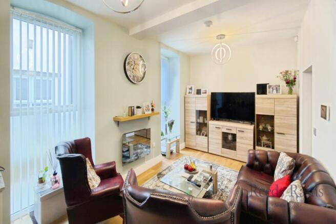 2 bed Apartment for sale Image 8