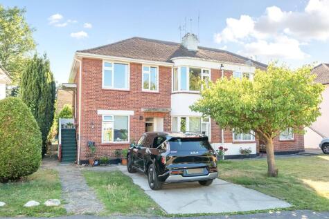 Oatlands Drive, Weybridge, KT13