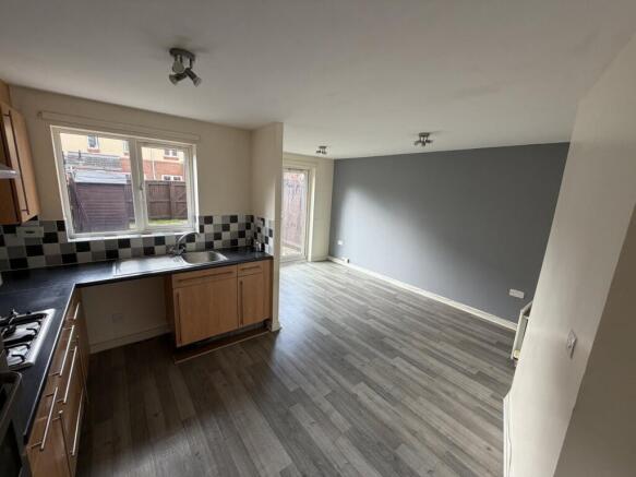3 bed Terraced for sale Image 6